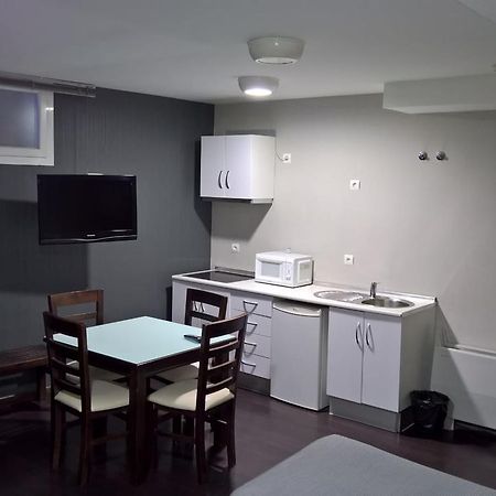 Hostal T4 Paracuellos de Jarama Exteriör bild