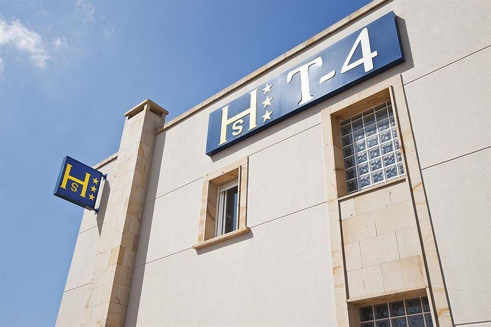 Hostal T4 Paracuellos de Jarama Exteriör bild